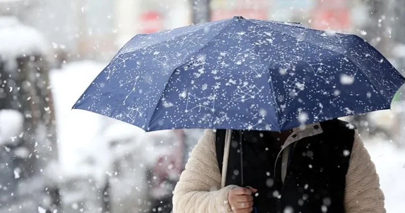 Son Dakika İstanbul a mevsimin ilk karı düştü