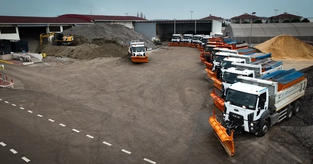 Bursa da kar teyakkuzu Bursa Büyükşehir Belediye Başkanı Mustafa Bozbey: Her türlü hazırlığı yaptık. Bursalılar hiç endişe etmesin Bursa Haberleri