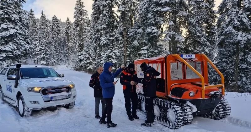Kar keyfini yaşamak isteyen 11 kişi karda mahsur kaldı