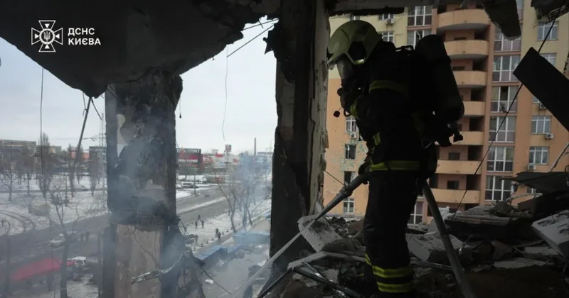 Rusya, büyük görüşmeden önce bomba yağdırdı: Saldırılar hala sürüyor Sözcü Gazetesi