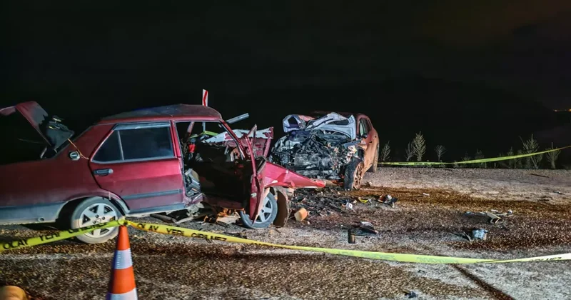 Feci kazada bir aile yok olmuştu! Gözyaşları içinde toprağa verildiler