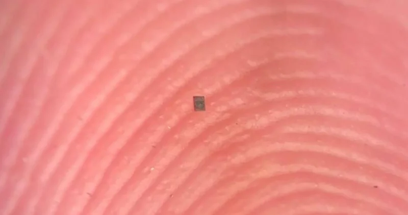 Dünyanın en küçük robotu üretildi: Bir kum tanesinden daha küçük; hissedip karar verebiliyor