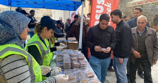 Tarsus ta şehitler için helva ikramı Mersin Haberleri