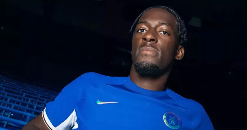 Galatasaray a Chelsea den Fransız stoper