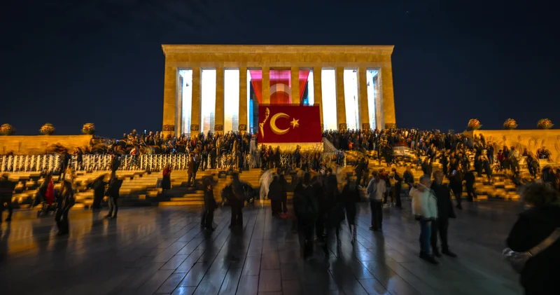 Anıtkabir deki Erdoğan sloganlarına MSB den açıklama: Hizmetler, kurallar ve yürürlükte bulunan mevzuatlar çerçevesinde yürütülmekte