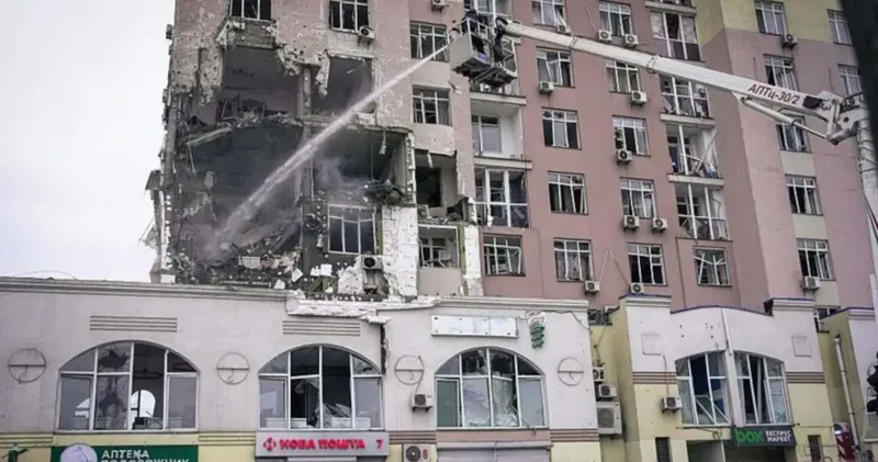 Rusya nın Kiev e füzeli saldırısı sonrası binlerce kişi elektriksiz kaldı