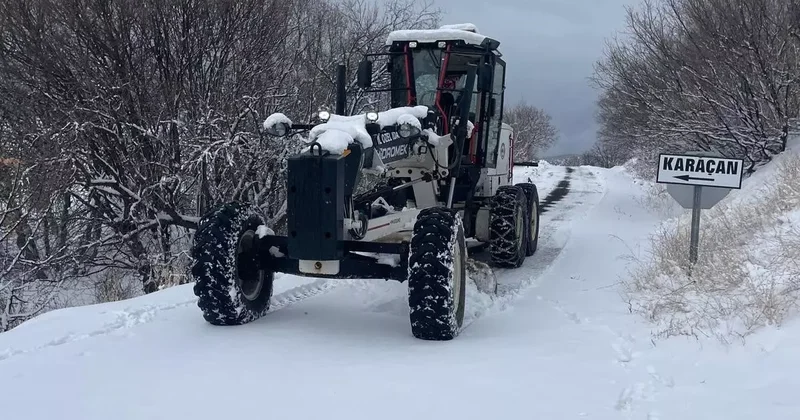 Elazığ da kapalı köy yolu 103 oldu, ekipler çalışmalarını sürdürüyor