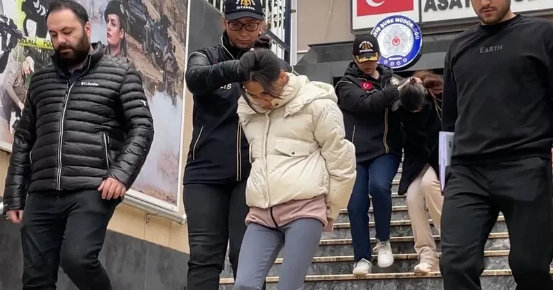 SON DAKİKA… İstanbul Sancaktepe’de iki kadın kamerada: Göbek kilidini kırarak girdikleri evde…