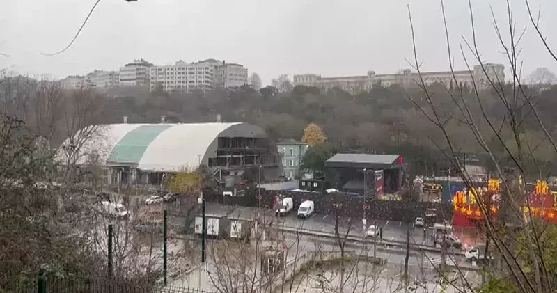 İstanbul da sulu kar yağdı