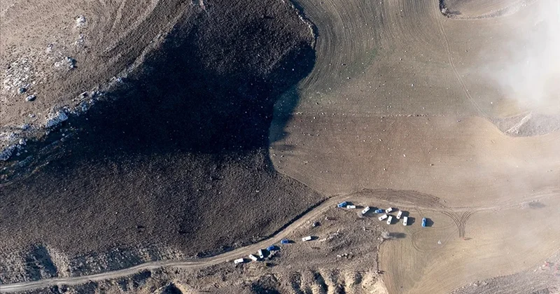 Uçak soruşturması gözler karakutuda