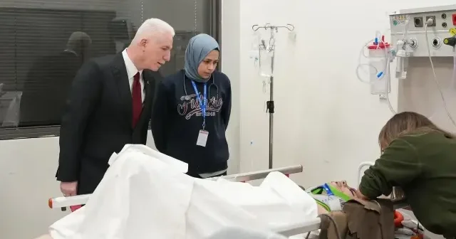 Vali Gül Esenyurt taki kazada yaralananları ziyaret etti VİDEO İZLE