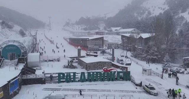 Palandöken de görsel şölen Kar kalınlığının 1 metreye ulaştığı Palandöken de kartpostallık görüntüler oluştu Erzurum Haberleri