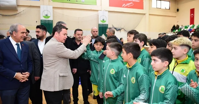 Osmangazi Belediyesi nden amatör spor kulüplerine malzeme desteği Bursa Haberleri