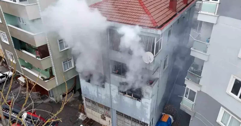 Çekmeköy de Mobilya Deposunda Yangın