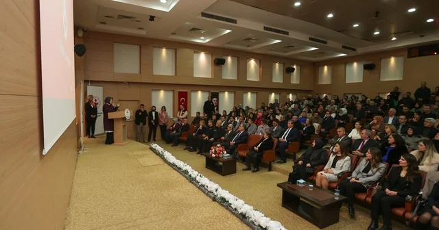 Bursa da Gönül Elçileri ve Koruyucu Aile Farkındalık Toplantısı düzenlendi Bursa Haberleri