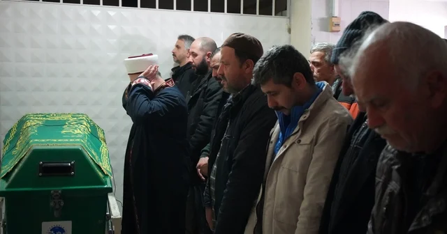 Bulgaristan daki kazada hayatını kaybeden tır sürücüsü, Sakarya da defnedildi Sakarya Haberleri