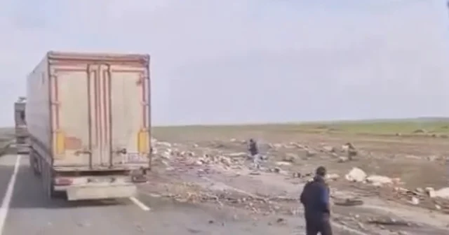 Mardin de iki tır çarpıştı: 2 yaralı Mardin Haberleri