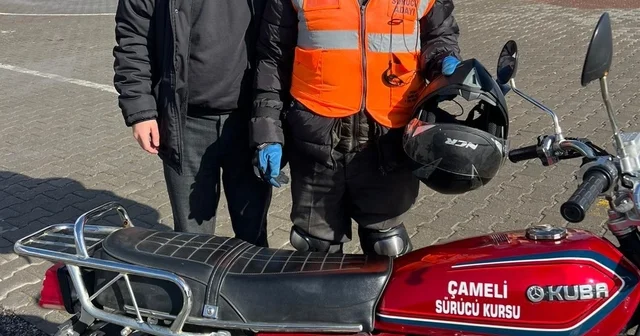70 yaşında hem araba hem motosiklet ehliyeti aldı Denizli Haberleri