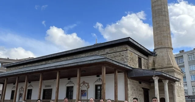 AK Parti Edirne Milletvekili Aksal, restorasyonu süren Muradiye Camisi nde incelemede bulundu Edirne Haberleri