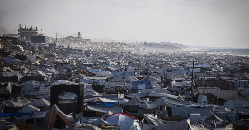İşgalci İsrail’in hayatı ve altyapıyı felç ettiği Gazze Şeridi nin yüzde 85’i susuz