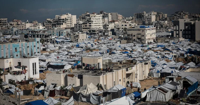 Gazze Şeridi’nde yerel radyolar, enkaz altından yeniden yayınlarına başladı