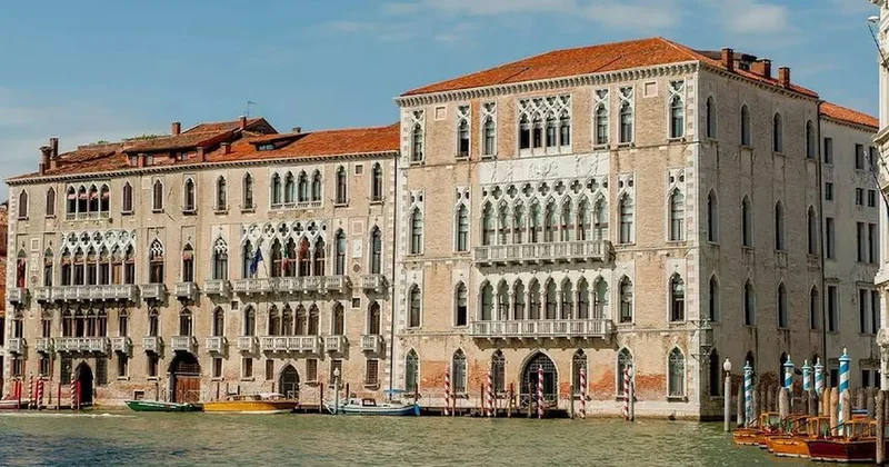 Lanetli saray tekrar satışa çıkarıldı! 15 inci yüzyıldan beri ikamet edeni öldürüyor Sözcü Gazetesi