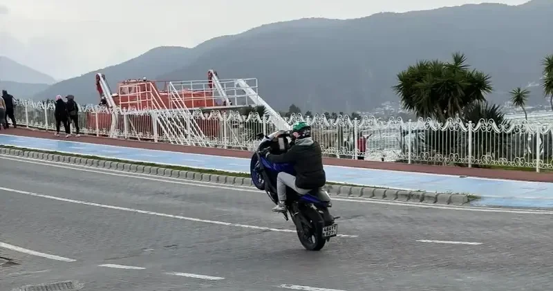 Motosikletlinin tek teker şovuna ceza Muğla Haberleri