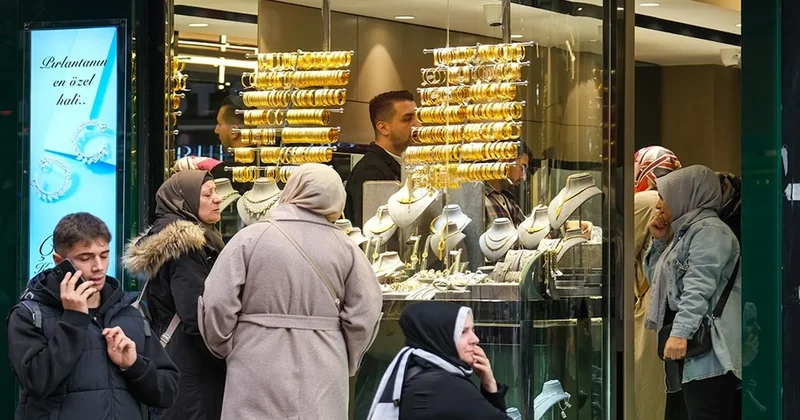 Cebinde bin 500 lirası olan kuyumcuya koşuyor: Altında Mini devrim Sözcü Gazetesi