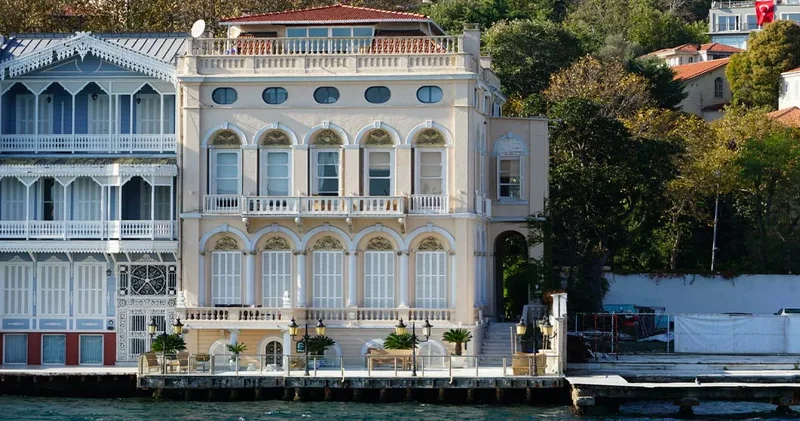 Ünlü yalı İstanbul da icradan satılıyor