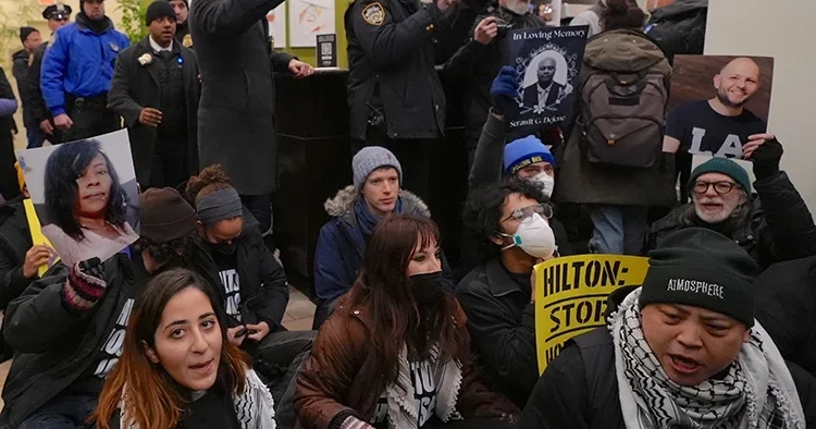 New York ta çok sayıda protestocuya gözaltı