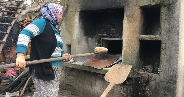 Taş fırından sofraya: Kızılca nın 30 gün bayatlamayan ekmeği Manisa Haberleri