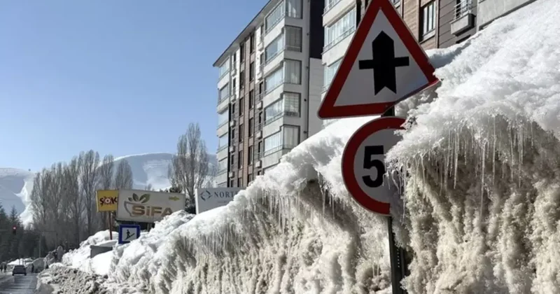 O kentimizde kar kalınlığı trafik tabelasının yüksekliğine ulaştı