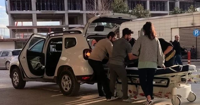 Yaralıyı bagajda hastaneye götürdüler Bursa Haberleri