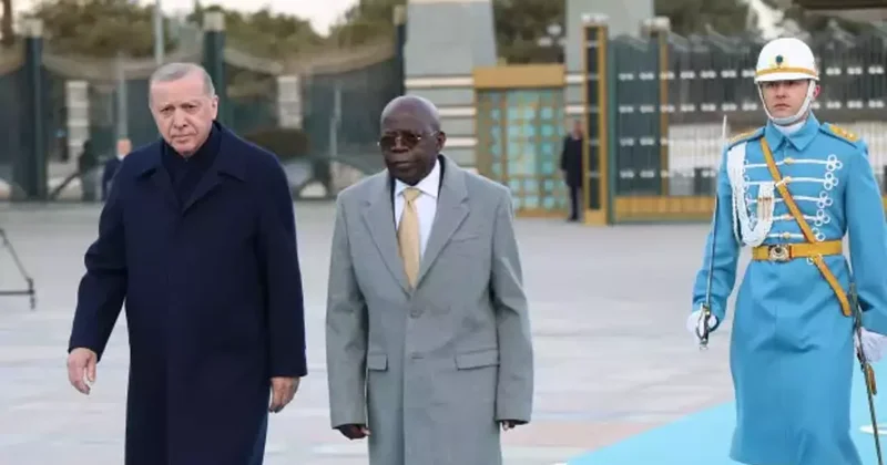 Resmi tören sırasında düşmüştü! Başkan Tinubu nun sağlık durumu açıklandı