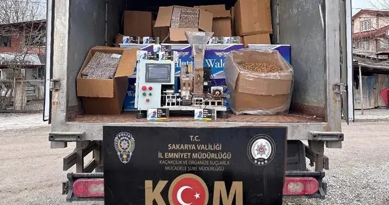 Sakarya da 670 kilo kaçak tütün ile 483 bin makaron ele geçirildi