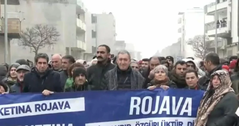 Hürriyet yazarı Şener den Tuncer Bakırhan ın duygusal kırılma sözlerine eleştiri: Süreci bozamayan PKK/DEM’lilerin hayal kırıklığı