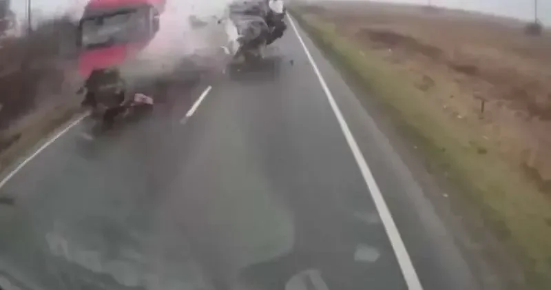 Romanya da trafik kazası: 7 Yunan taraftar hayatını kaybetti