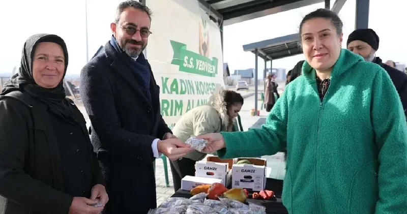 Ata tohumu paket paket ücretsiz dağıtıldı: Vatandaşlar Sıraya Girdi