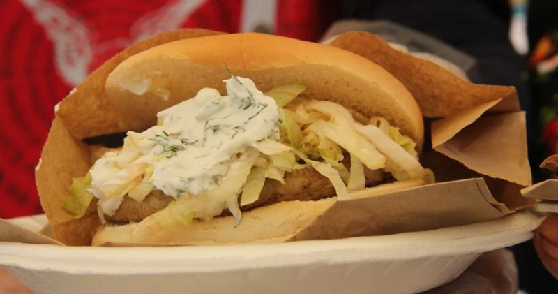 Son dakika: Hamburgerden çıkan kemiğin kırdığı 2 dişi için 1 milyon lira tazminat talebinde bulundu Son dakika haberleri