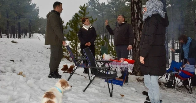 Köyceğiz Kaymakamı Kumcu, vatandaşların kar keyfine ortak oldu Muğla Haberleri