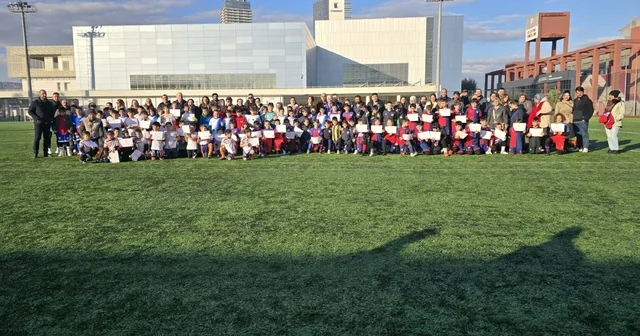 TFF 9 10 Yaş Çocuk Futbol Turnuvası İzmir de devam ediyor İzmir Haberleri