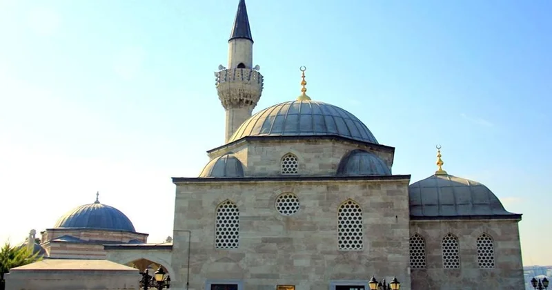 Bu camiye 400 yıldır tek bir kuş bile konmuyor: İşte nedeni Sözcü Gazetesi