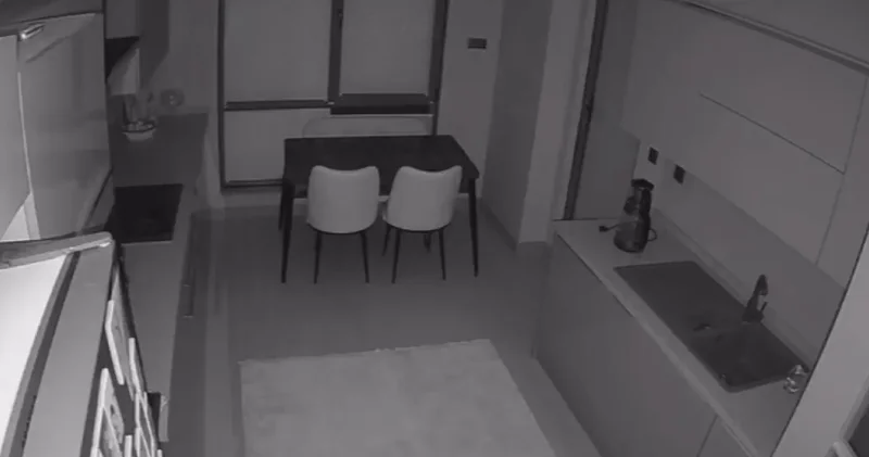 Yeni yapılan dairenin tavanı çöktü: Yürekler ağza geldi