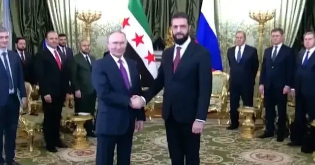 Rus lideri Putin ile Suriye Cumhurbaşkanı Şara Kremlin de VİDEO İZLE