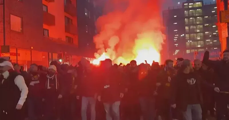 Galatasaray taraftarları, Manchester City maçı için Etihad Stadı na yürüdü Fanatik Spor Haberleri Video