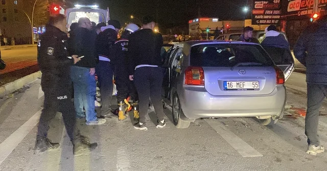 Çekici ile çarpışan otomobil hurdaya döndü: Ekipler yaralı sürücü için zamanla yarıştı Çorum Haberleri