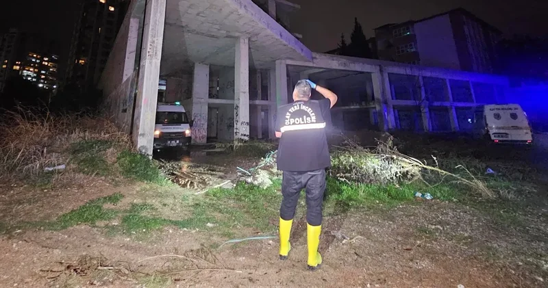 İnşaattaki su birikintisine düştü: Cansız bedeni çıkarıldı