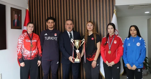 Türkiye şampiyonasından madalyalarla döndüler, milli takıma seçildiler Aydın Haberleri