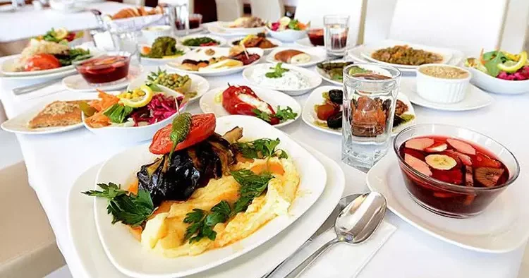 Türk iş dünyası Fas taki iftarda bir araya geldi