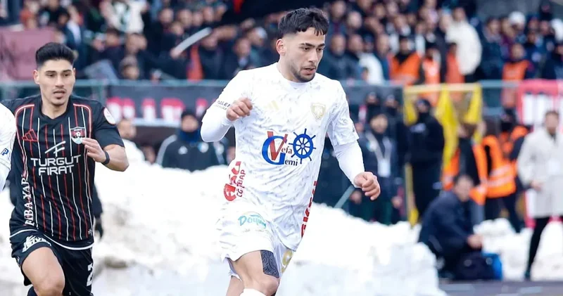 3 golle umutları yıkan Erzurumspor yeniden liderliği kaptı